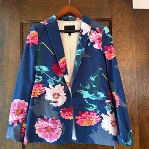 Floral blazer size 0 BR